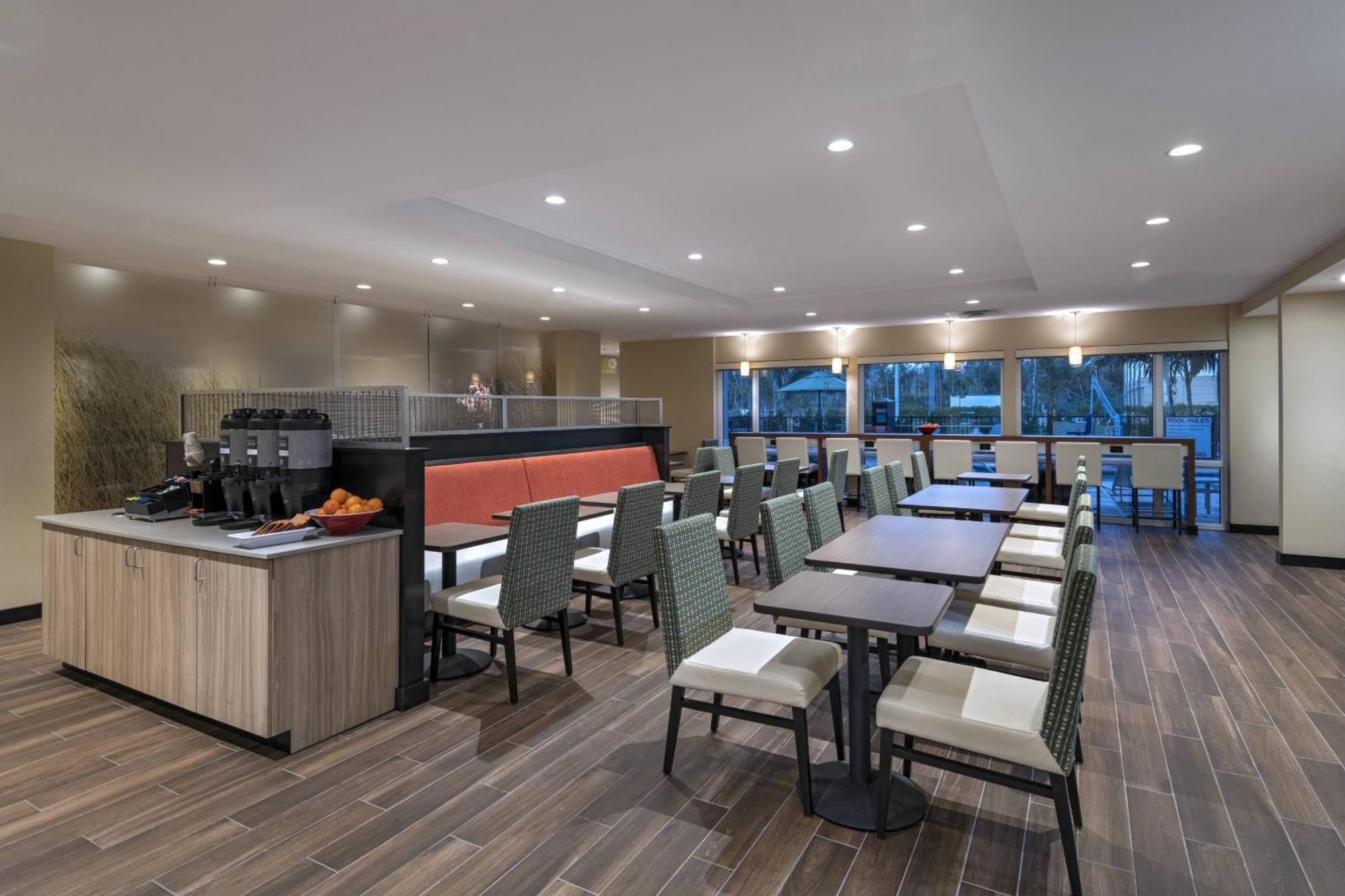 Towneplace Suites By Marriott Naples Vineyards Exterior photo
