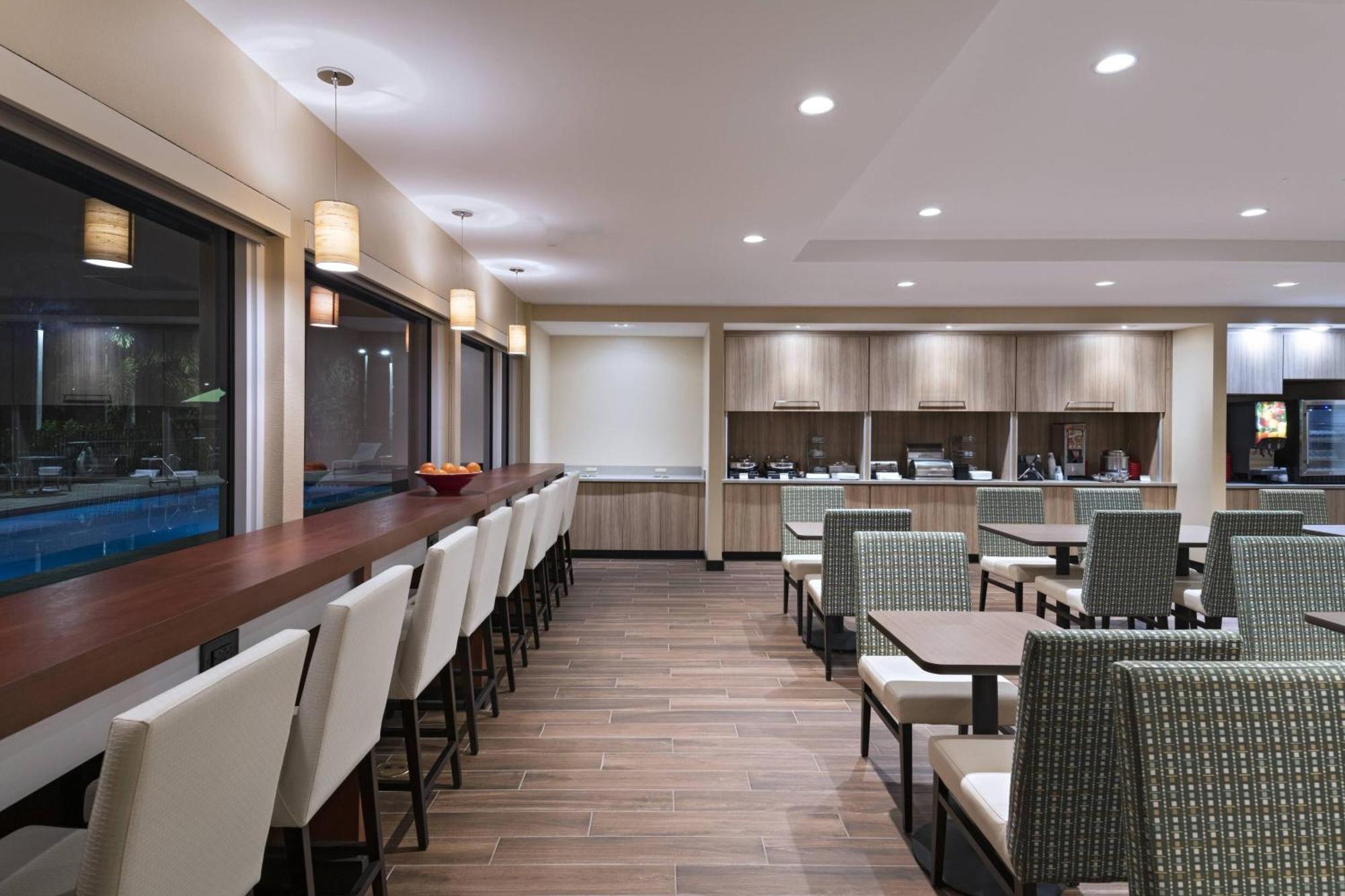 Towneplace Suites By Marriott Naples Vineyards Exterior photo